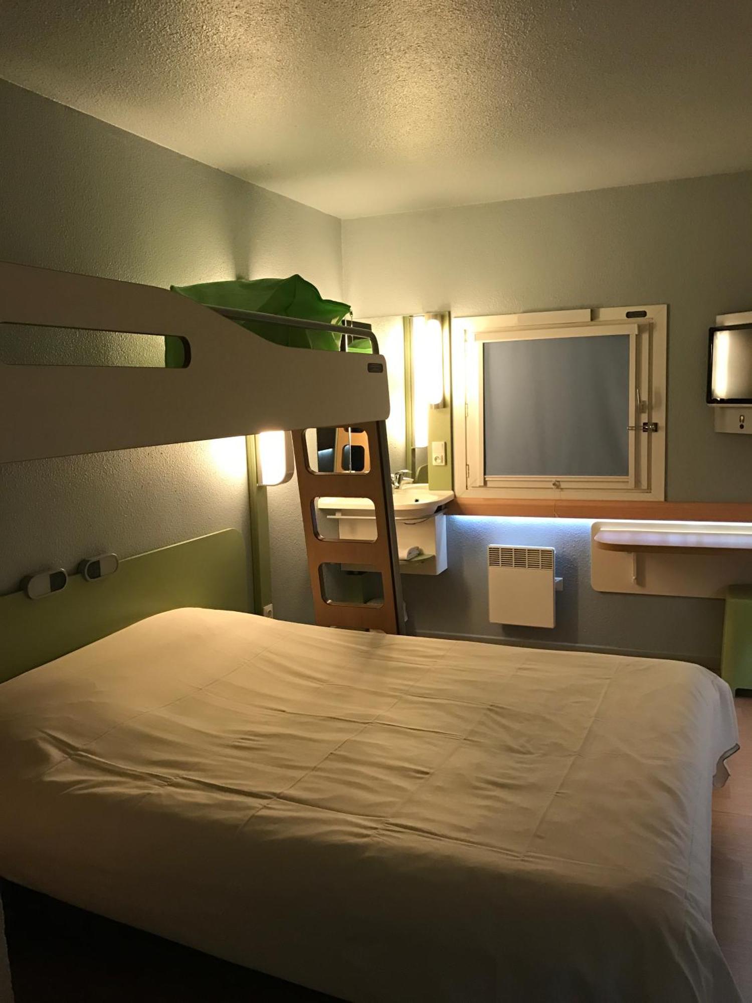Ibis Budget L'Isle Adam Exteriör bild