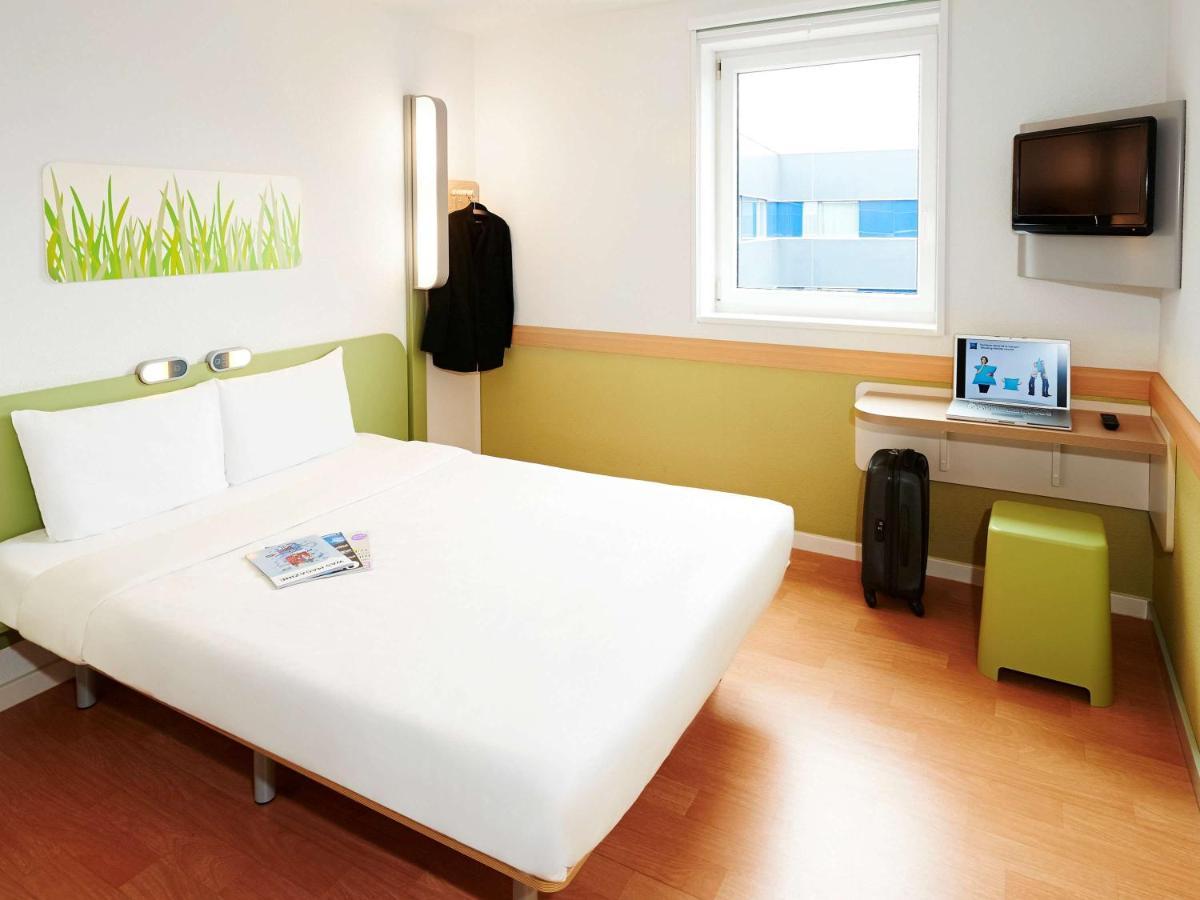 Ibis Budget L'Isle Adam Exteriör bild